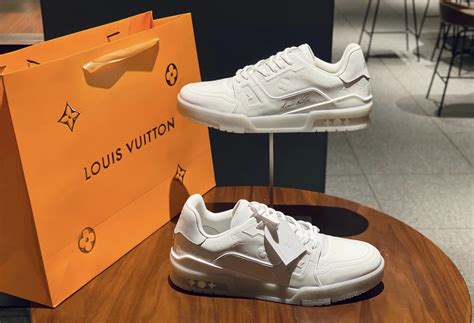 louis vuitton vnr sneaker white|louis vuitton white sneakers.